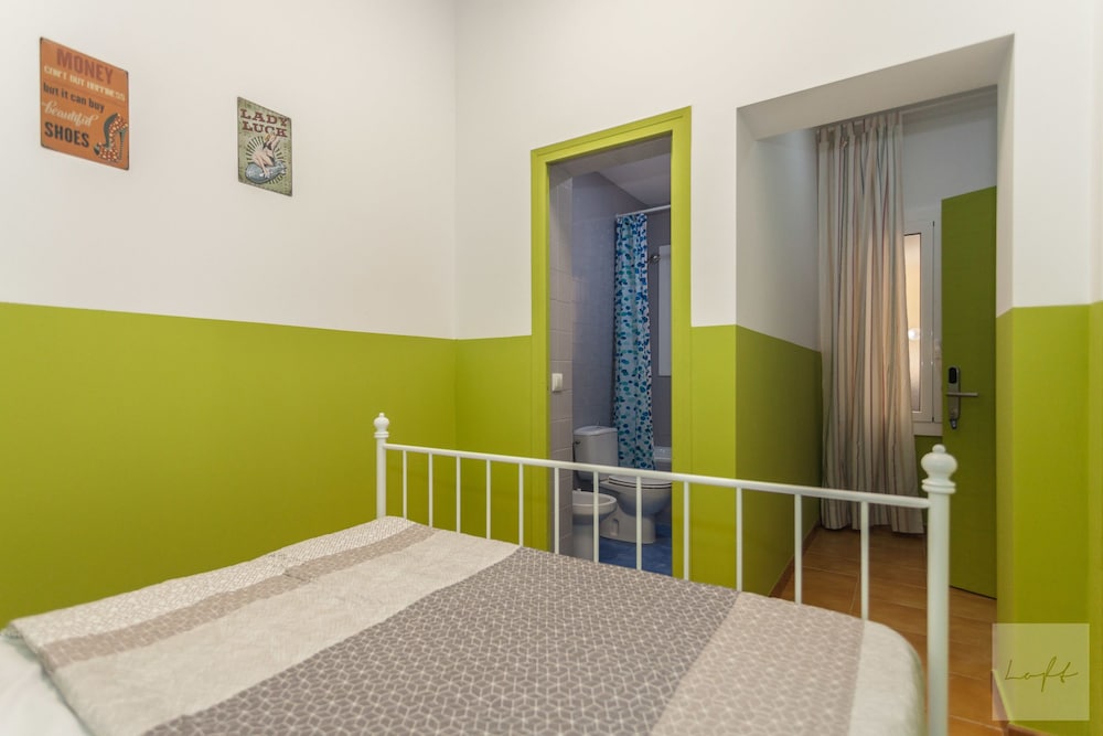 LOFT HOSTAL Group 65