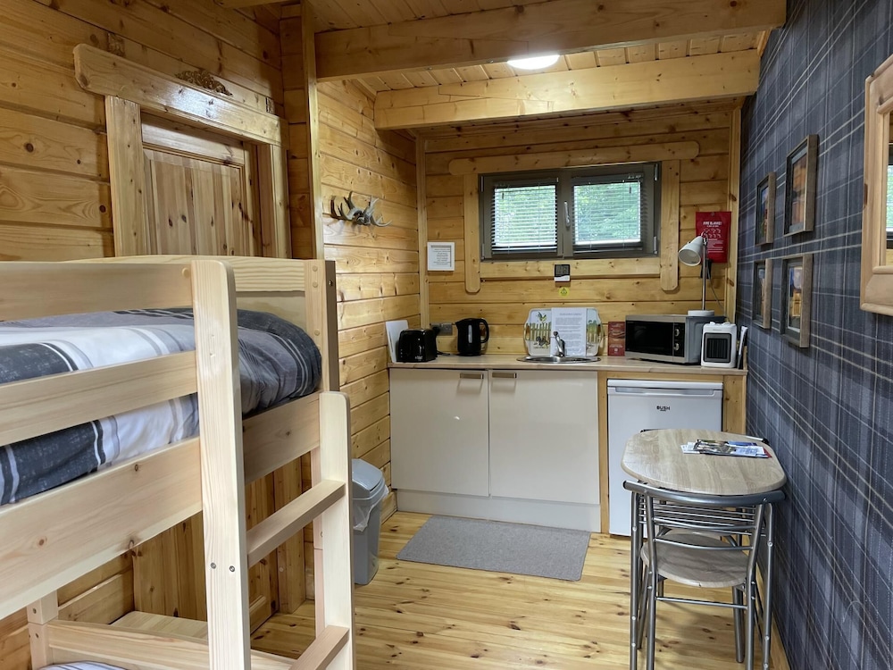 Immaculate Cabin 5 Mins to Inverness Dogs Welcome view 5
