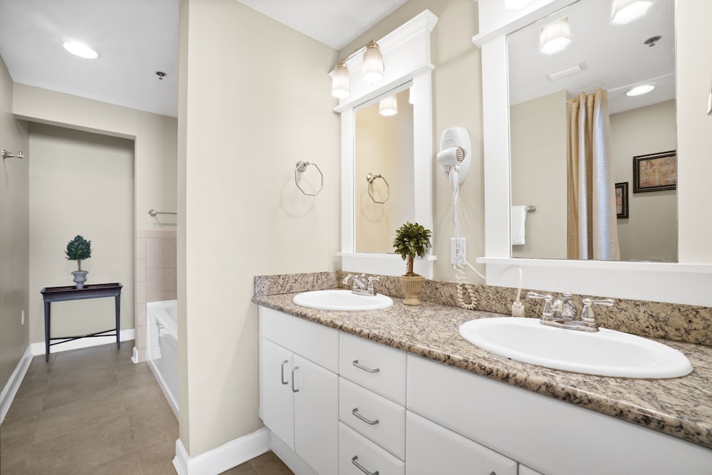 Grand Panama Beach Resort by Panhandle Getaways
