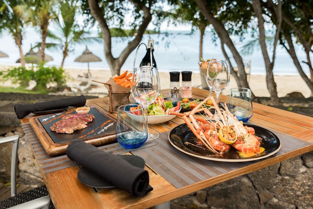 Radisson Blu Azuri Resort & Spa