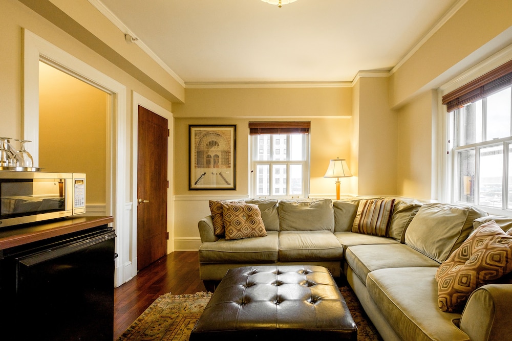 Hotel 340 - Property Image 11