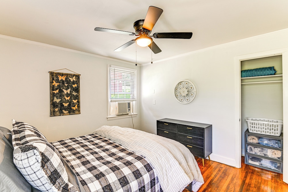 7 Mi to Dtwn: Apt w/ Spacious Yard in Nashville
