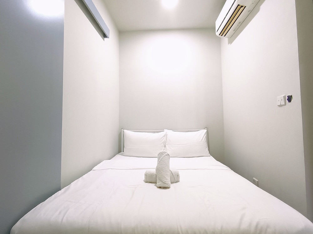 Expressionz Suites by Manhattan Group