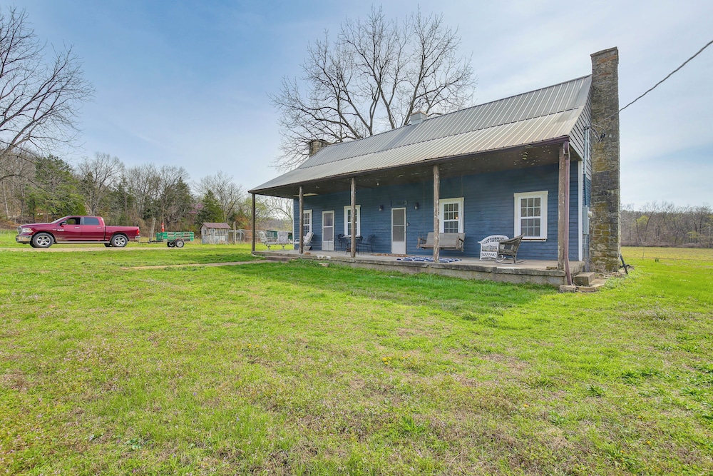 Hot Tub & Creek Views: Secluded Perryville Cabin