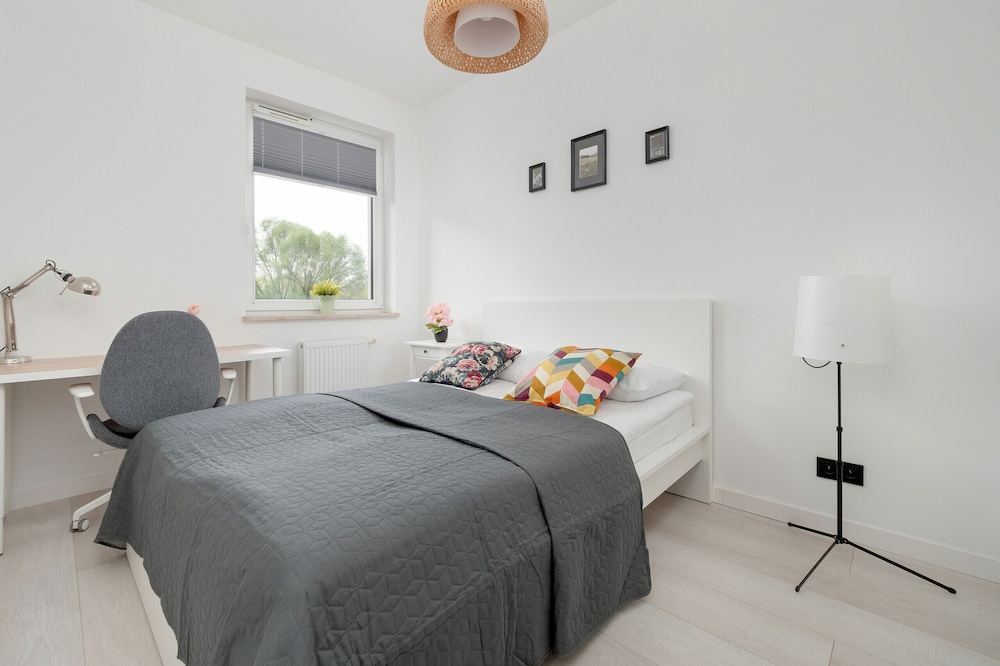 Łąkowa Apartment Łódź by Renters