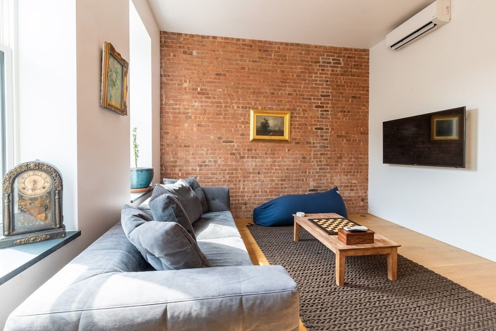 Hawthorn II by Rove Travel 3BR Apartment