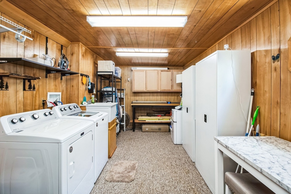 The Volpe Den 3 Bedroom Cabin