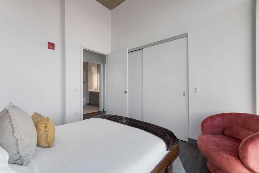 Guests Rave About This Apt Design See Why Thedeco
