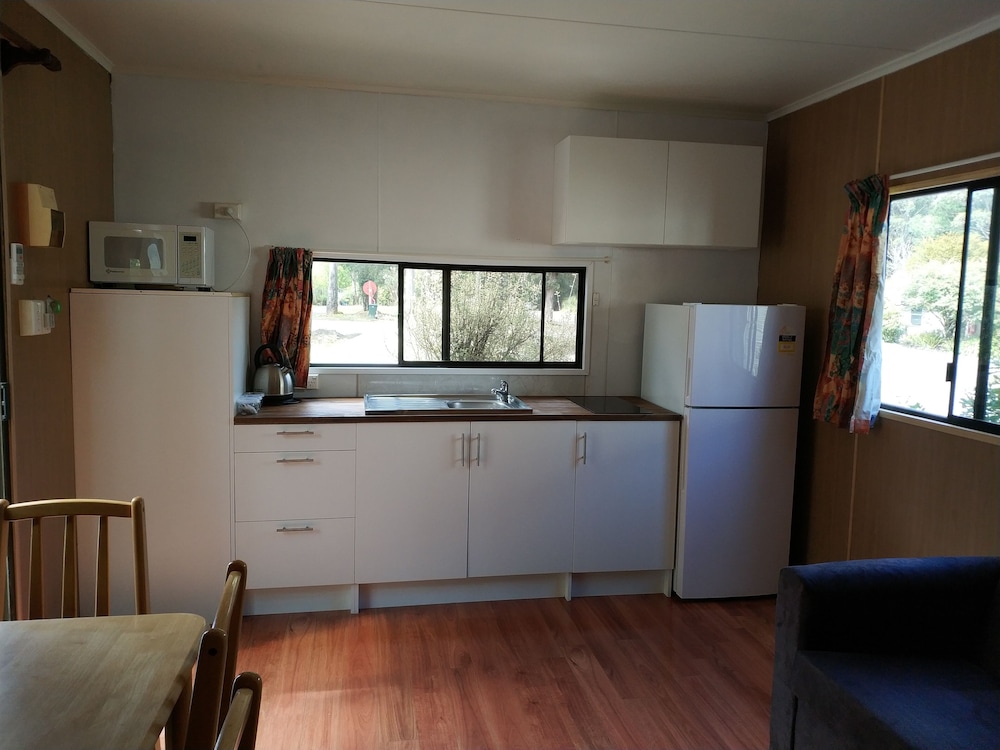 Zeehan Bush Camp