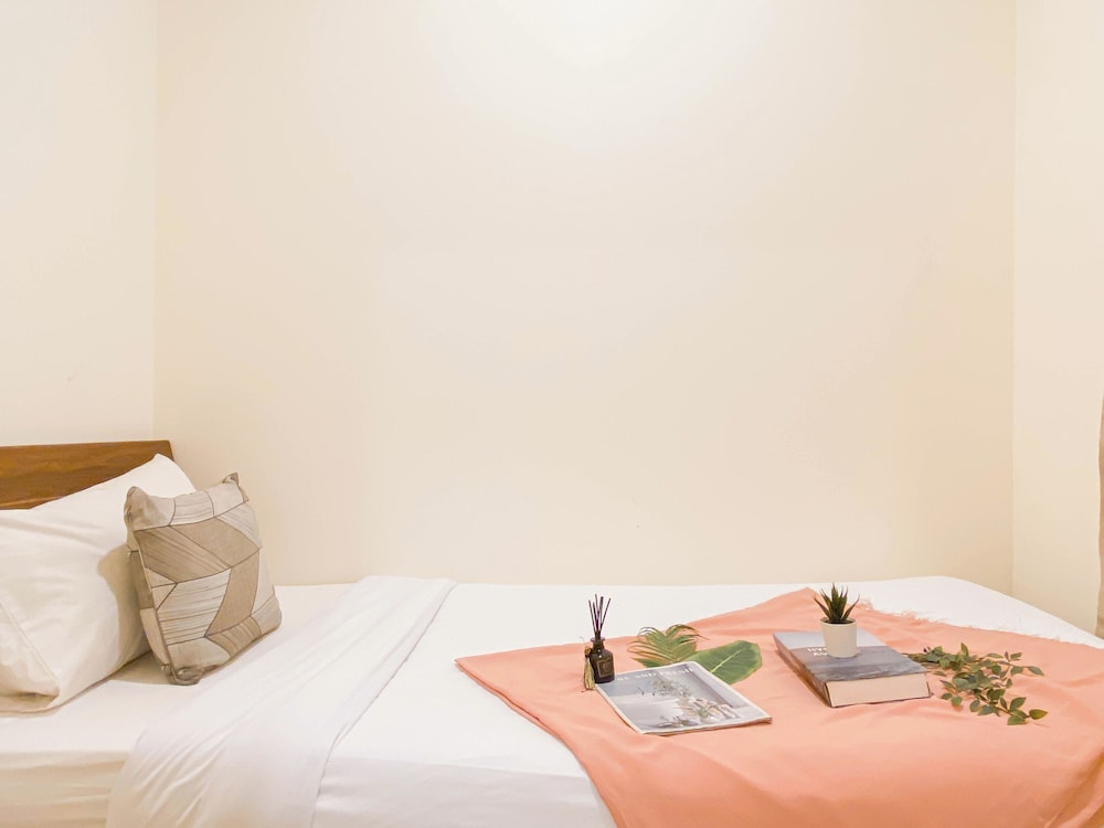 Modern Contemporary 2Br Apartment At Meikarta