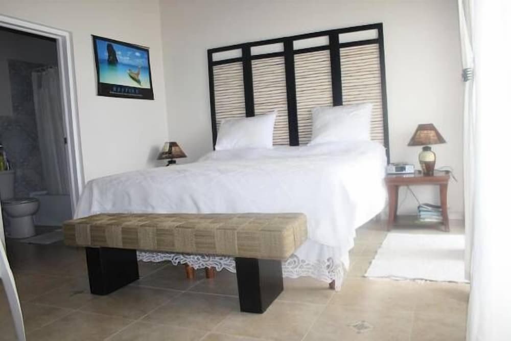 Villa on the Bay By The Vacation Casa