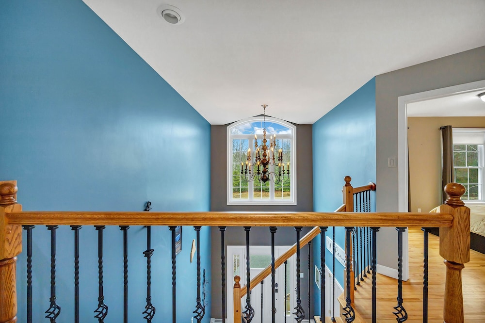 Serene 7br Haven By The Lake 7 Bedroom Home