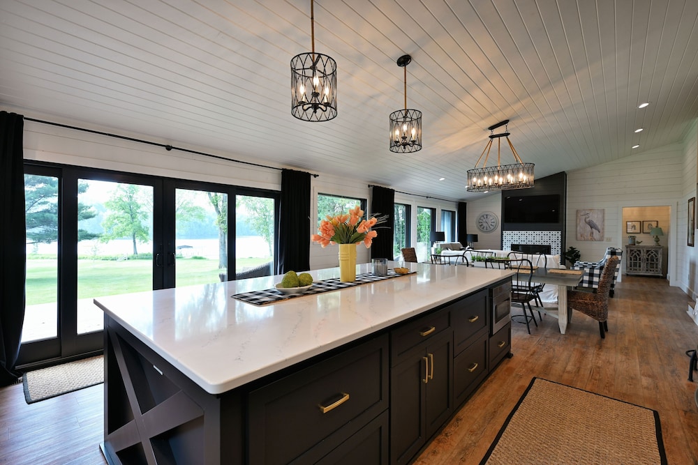The Namakagon Lakehouse 4 Bedroom Home