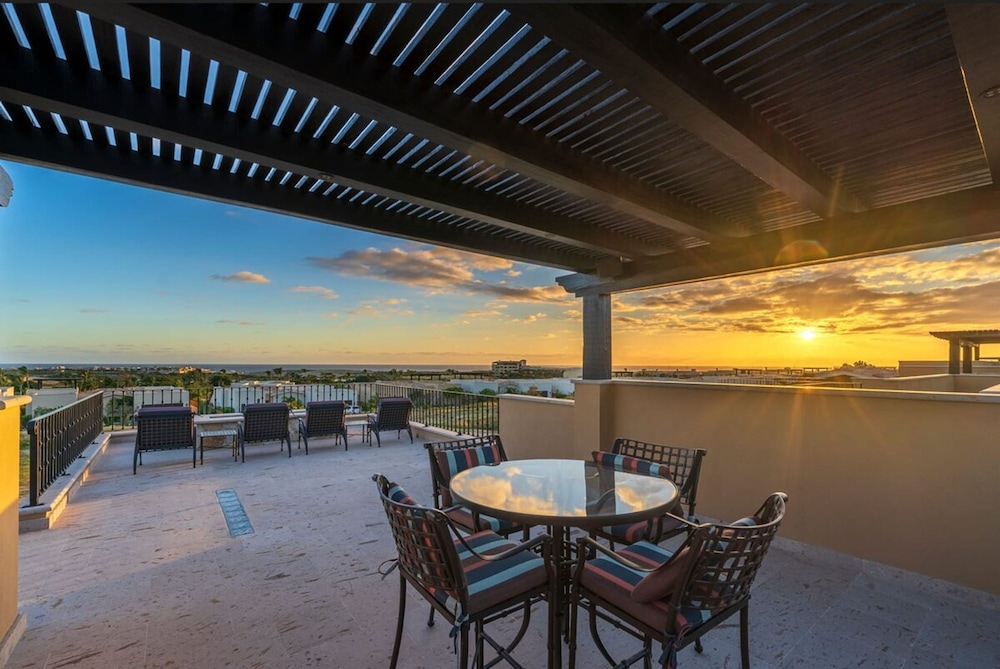 4BD Diamante Spacious Patio and Private Pool