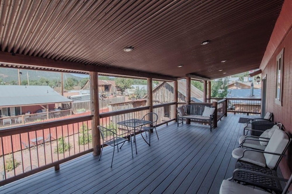 Beeline Guest House