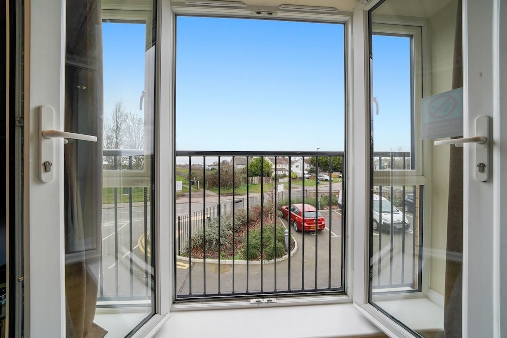 Heathrow Living Serviced Apartments by Ferndale