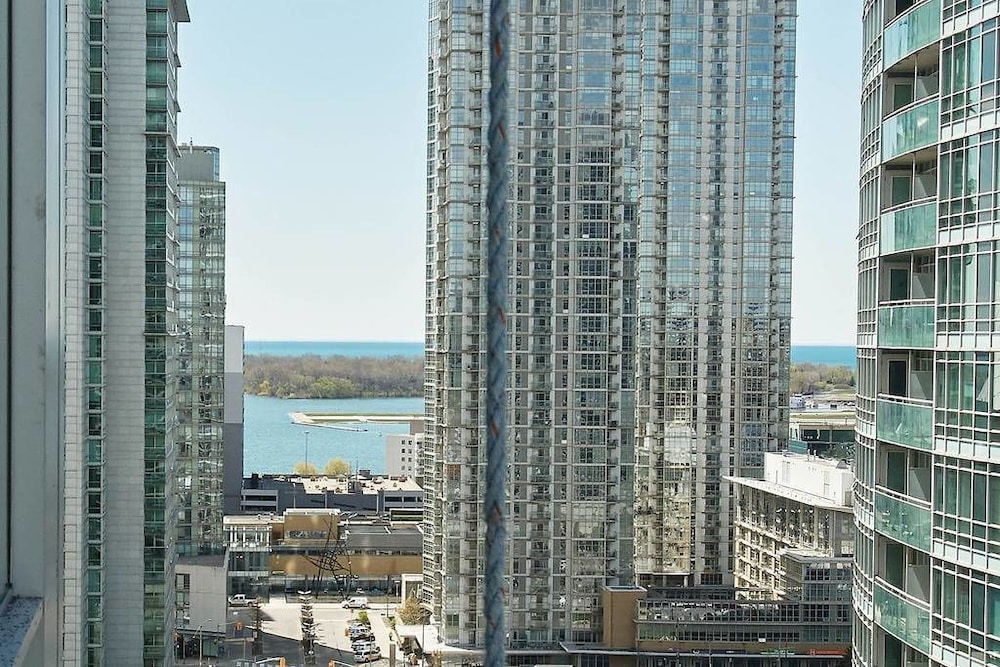 Executive 2 Bedroom Condo Across CN Tower