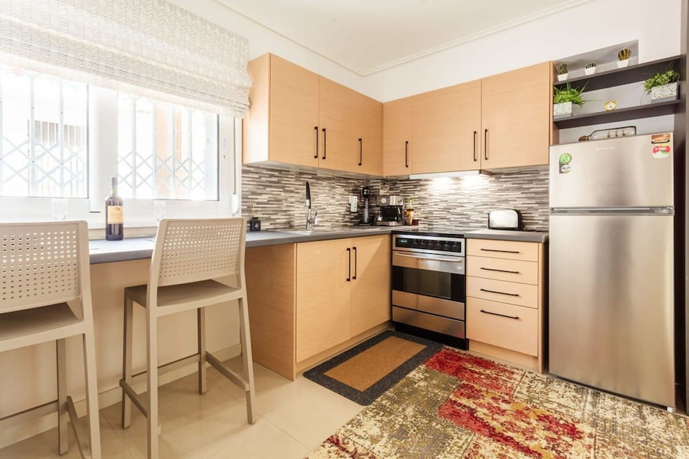 Kalamata Lime Studio - Urban Cozy Nest