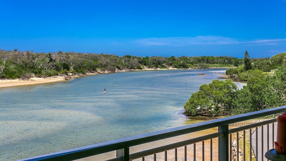 Sunrise Cove Holiday Apartments