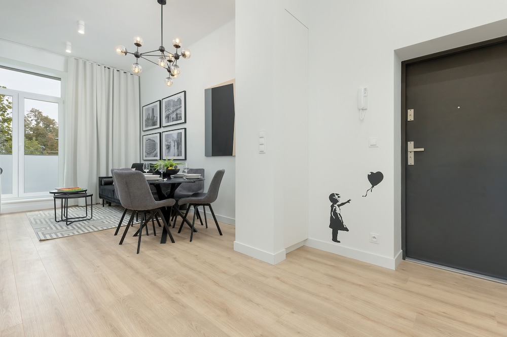 Apartments Warsaw City Center by Renters view 4