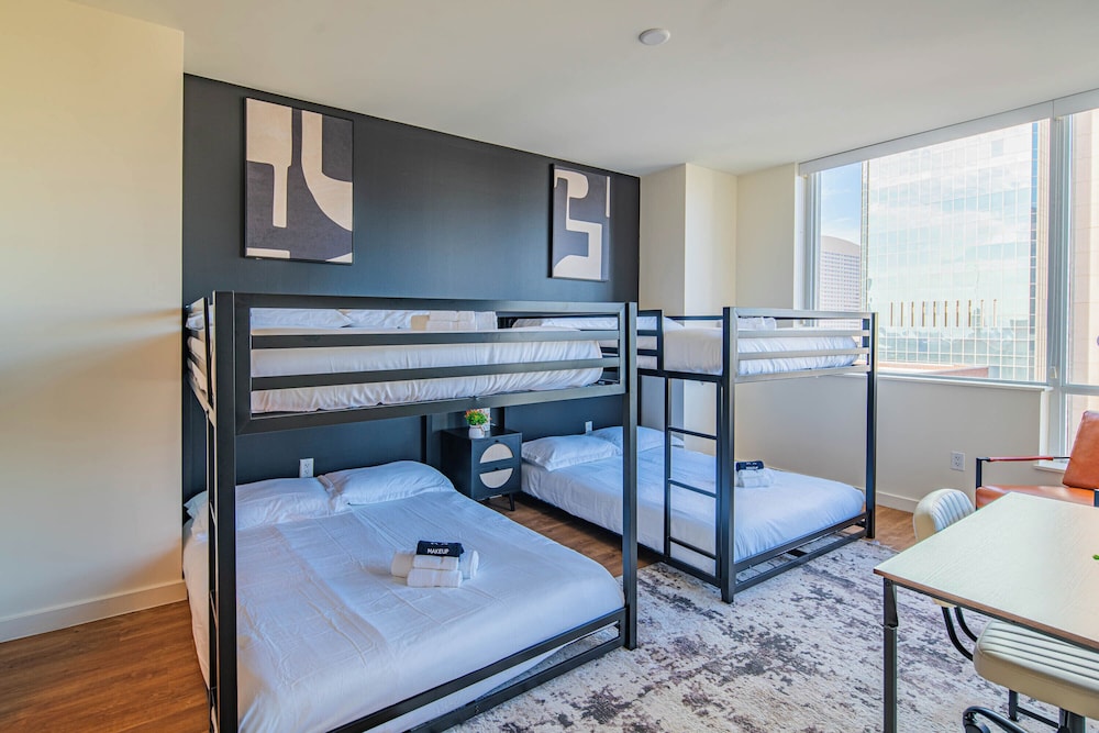 ROVE LIVING/KL - 44 Monroe