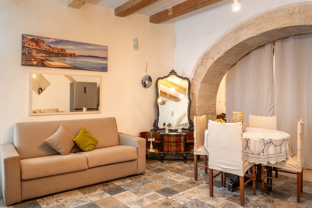 Alice s Studio by Wonderful Italy