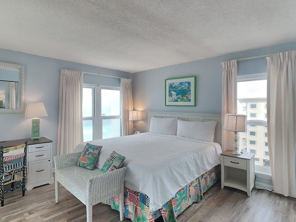 Emerald Isle #700 by Southern Vacation Rentals