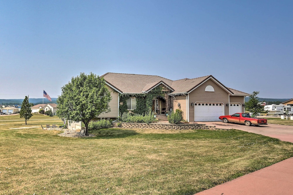 Black Hawk Lower-level Unit With Game Area! view 4