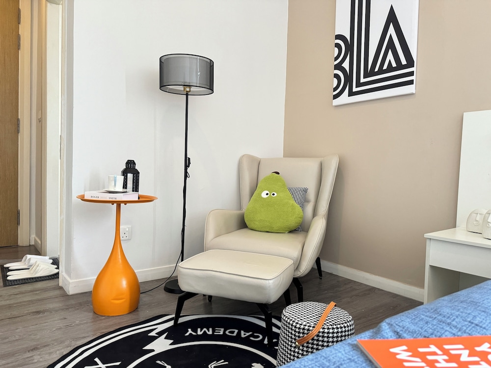 Icon City Premier Suites by WeCare photo 4