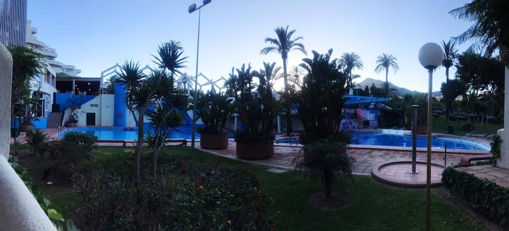 Apt In Benal Beach Resort, Wifi, 100m From Beach