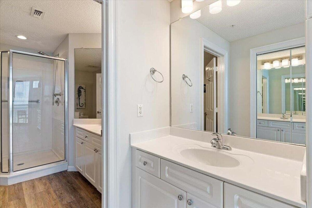 Sea Glass 2 Bedroom Condo
