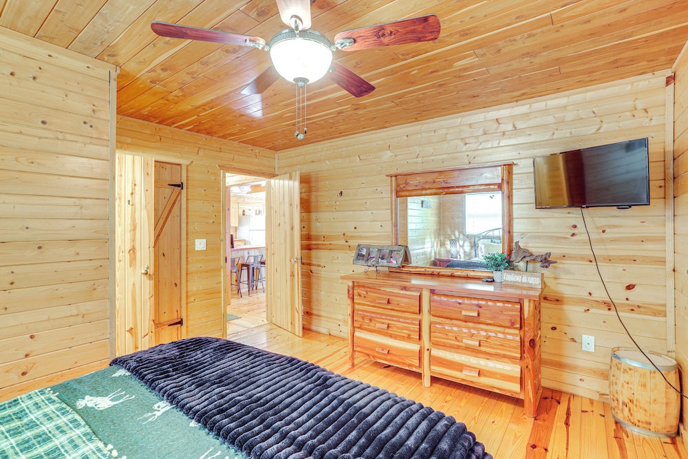 Fire Pit, Screened Deck: Riverfront Ozarks Cabin!
