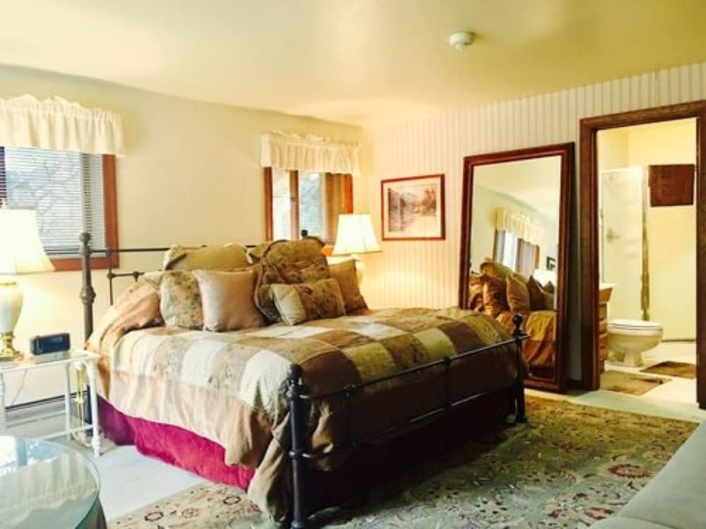 Meadow Creek Mountain Lodge and Event Center