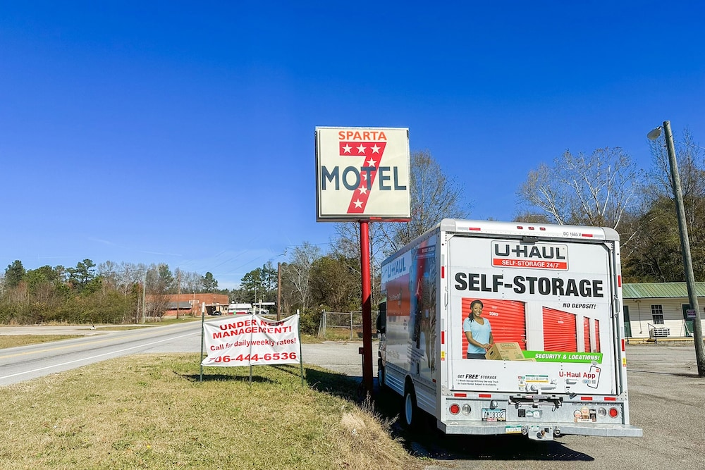 Sparta Seven Motel By OYO near Milledgeville - Property Image 15
