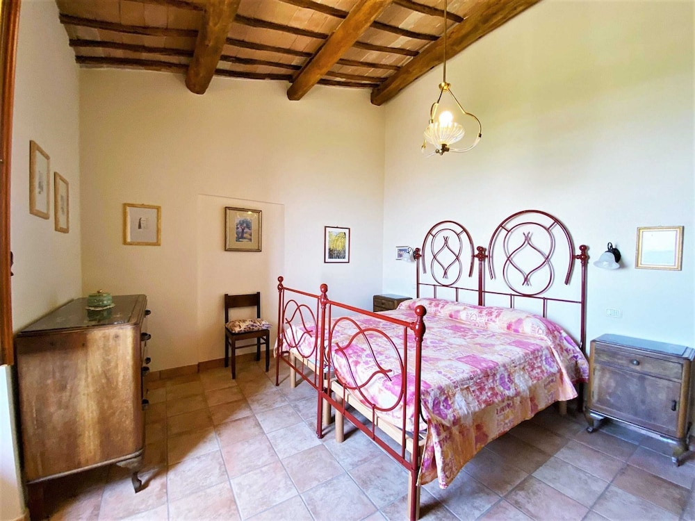 Holiday Home in Assisi With Garden Views photo 2