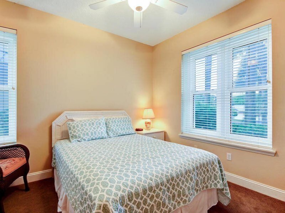 40-ocean-place view 4