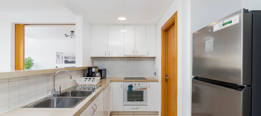 Bloomfields Stylish 1BR in Al Raha Beach