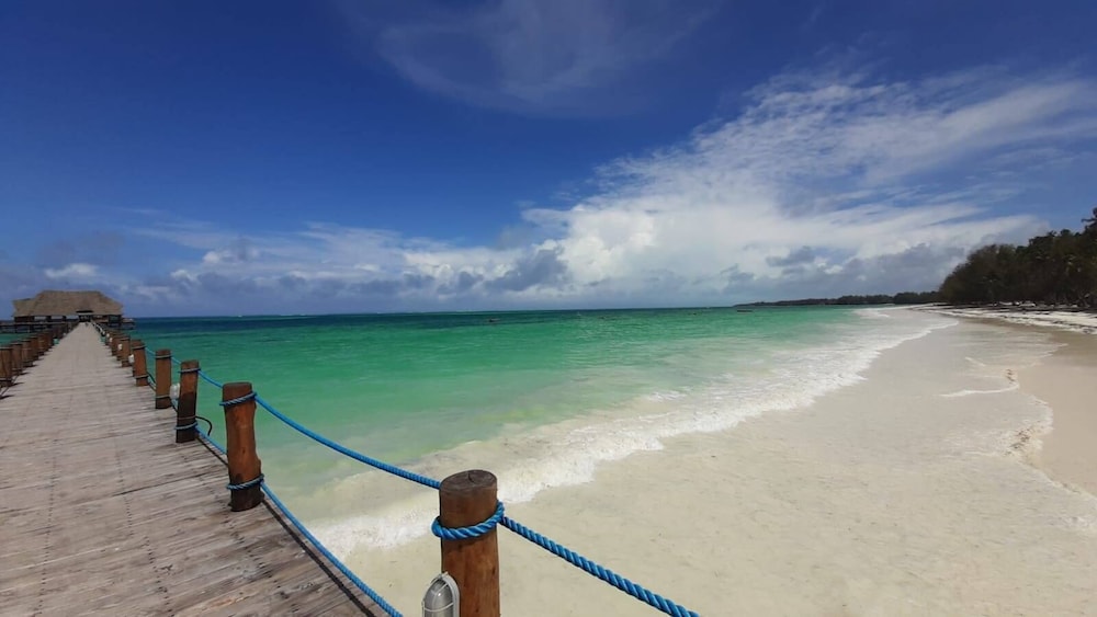 Kiwengwa Vacations - Maisha Marefu Apartments - Property Image 7