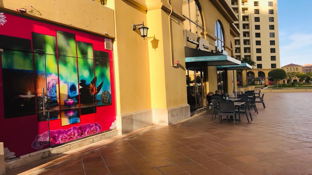 Pelicanstay at JBR walk - Oceanfront