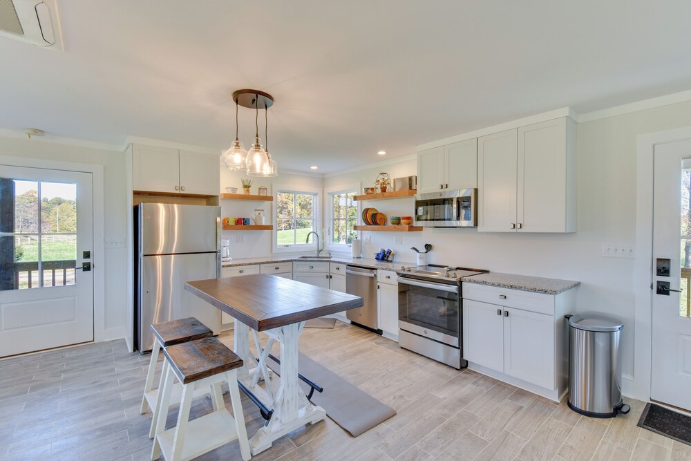 Modern Clarkesville Cottage w/ Decks & Patio! view 2