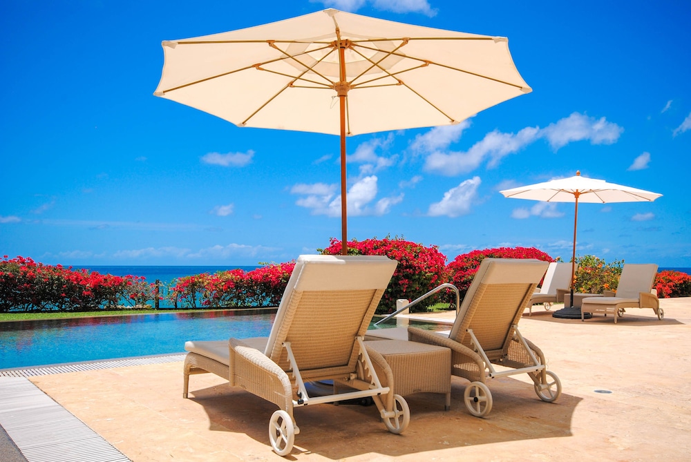 The Cove Suites at Blue Waters Resort and Spa - Property Image 49