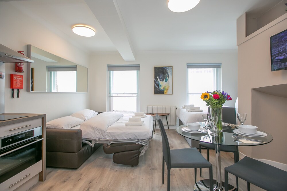 St Stephen's Green District Apartments 2