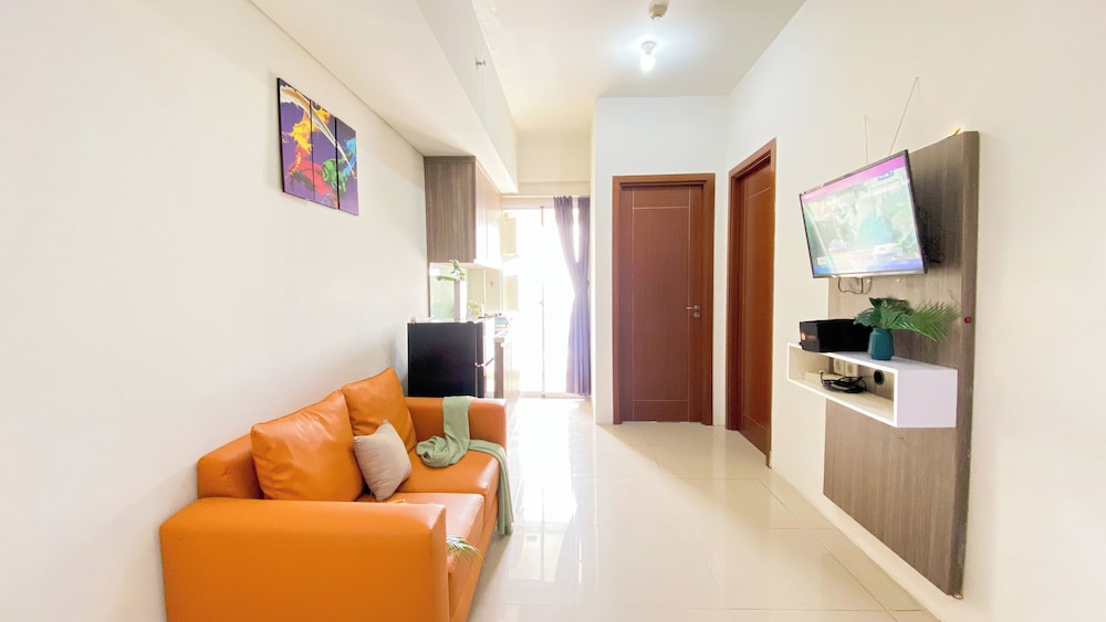Cozy And Restful 2Br Apartment At Vittoria Residence