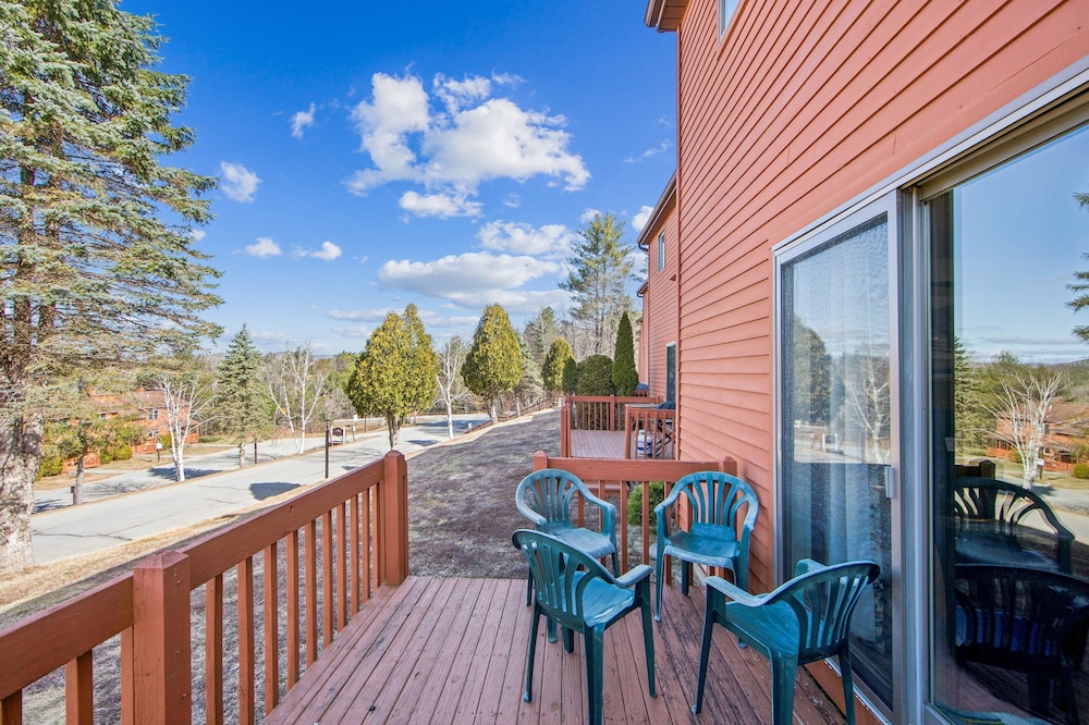 11D - Spacious & Family-Friendly Getaway 3 Bedroom Townhouse by The Summit at Gore Mountain