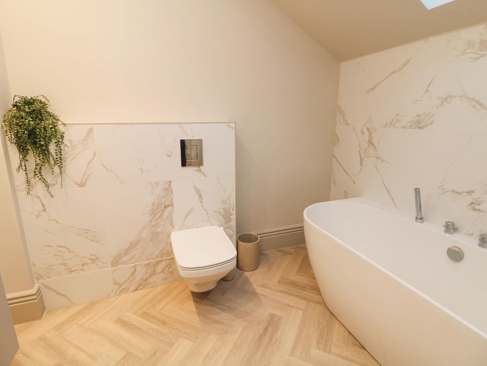 Chatsworth Suite