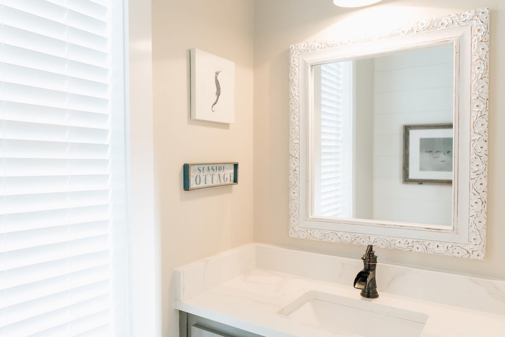 30A Seaclusion by Avantstay Walk to Beach Pool