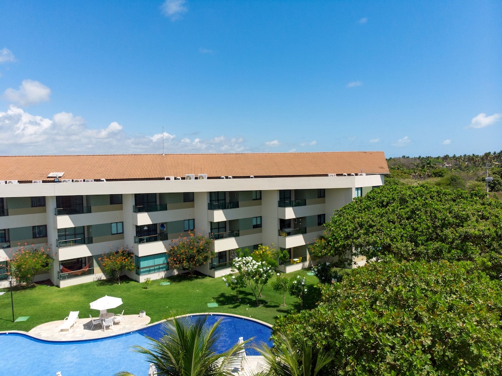 Flats no Carneiros Beach Resort