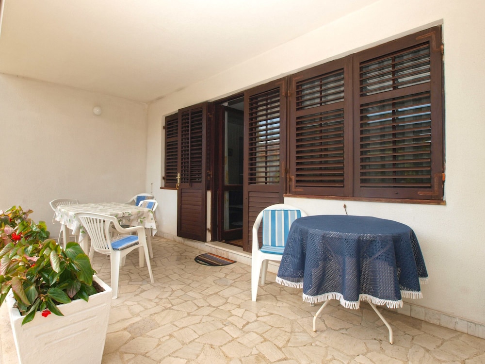 Apartment 1681 view 4