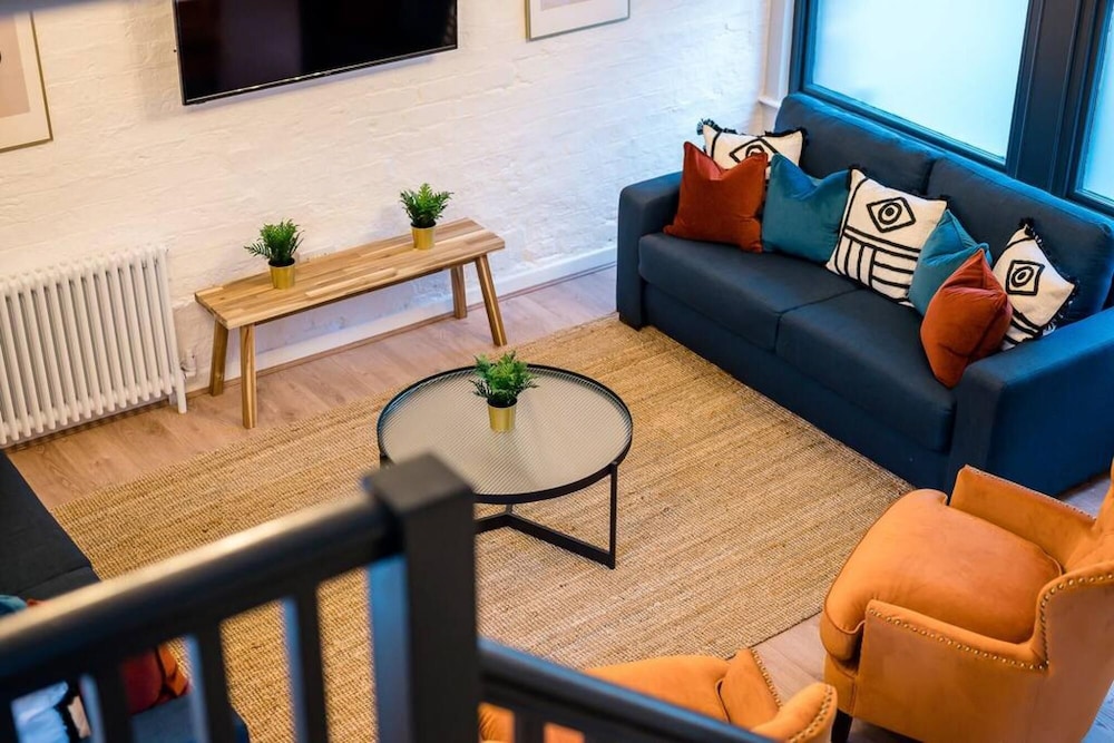 Host Apartments The Coachouse at Pilgrim St view 5