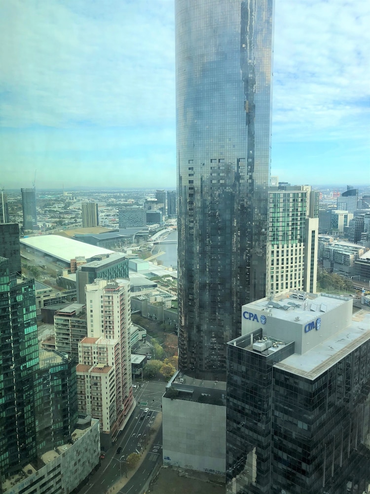ReadySet Apartments on Southbank Boulevard